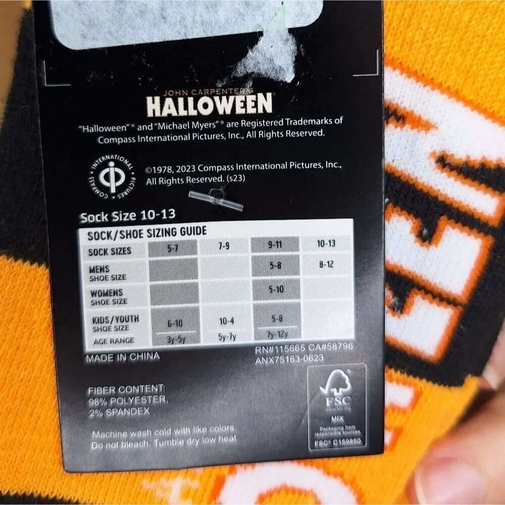 Michael Meyers Halloween socks 2 pair John Carpenters scary thriller accessory